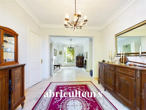 Wissous – Huis met bijgebouw - 7 kamers - 4 slaapkamers - 222 m2 - tuin – 720 000 €