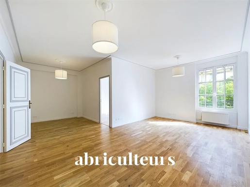 Paris 16ème - - 4 Rooms - 2 Bedrooms - sqm 84 - € 1 180 000