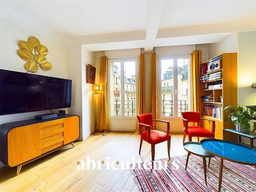 Paris 18 / Montmartre - Lejlighed - 3 værelser - 2 soveværelser - 64 m2 - 749 000€