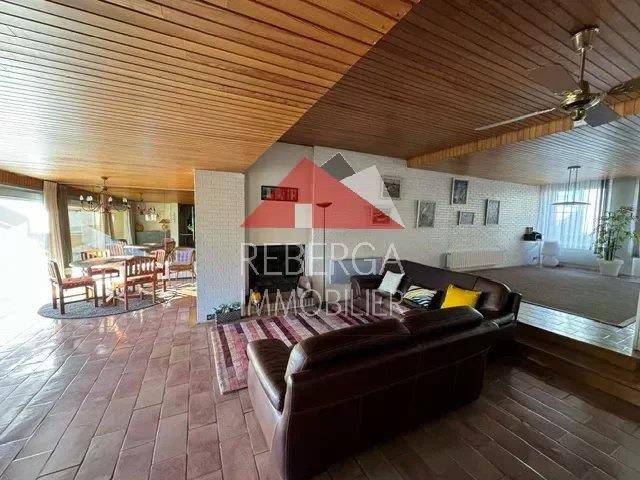 Compra: Vivenda (81000)