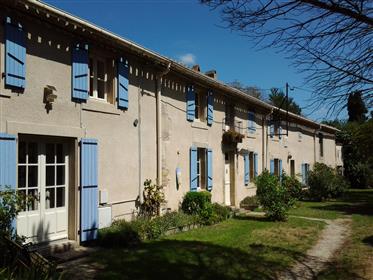Lantgård & Gite komplex på 2 tunnland mellan Carcassonne & Mirepoix