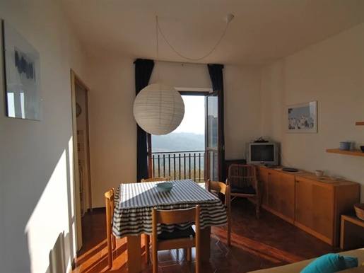 Zařízený byt s panoramatickým výhledem
