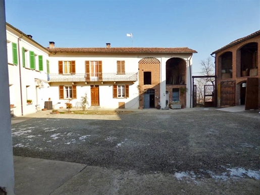 B&B for sale in Monferrato area with land