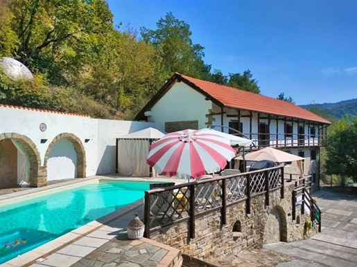 Maison avec piscine et vue panoramique