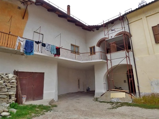 Maison dans le centre de la ville Langhe de Dogliani