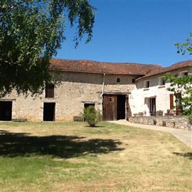 Impressive Large Country House suitable for B&B or Gites