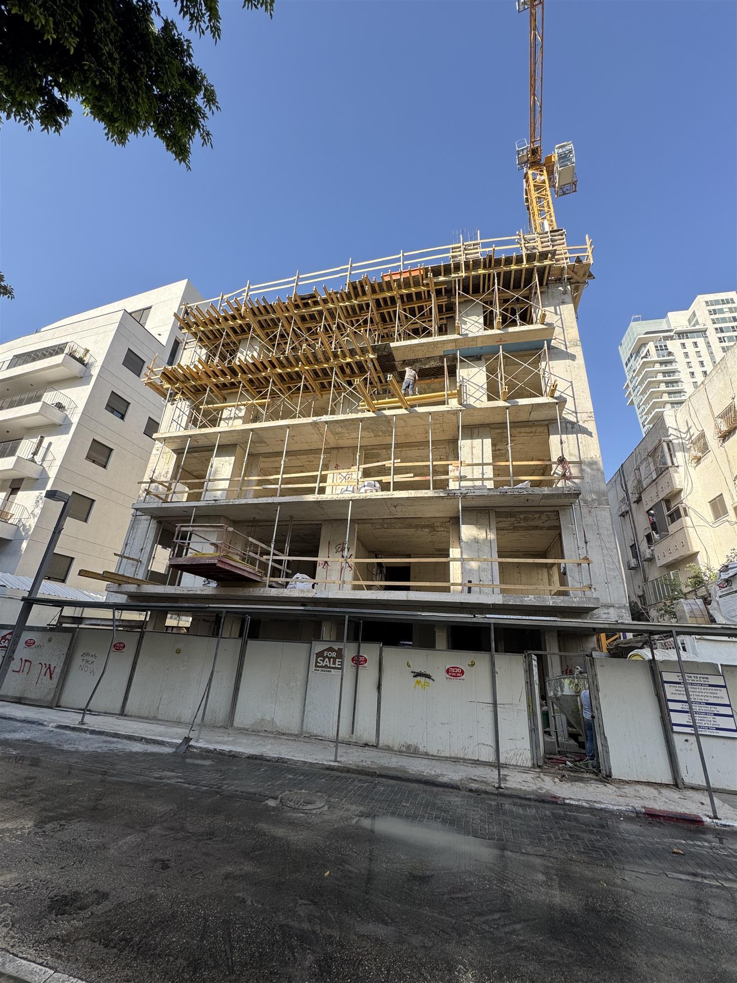 Garden Apartment For Sale In The Project Soutine 15 Tel Aviv