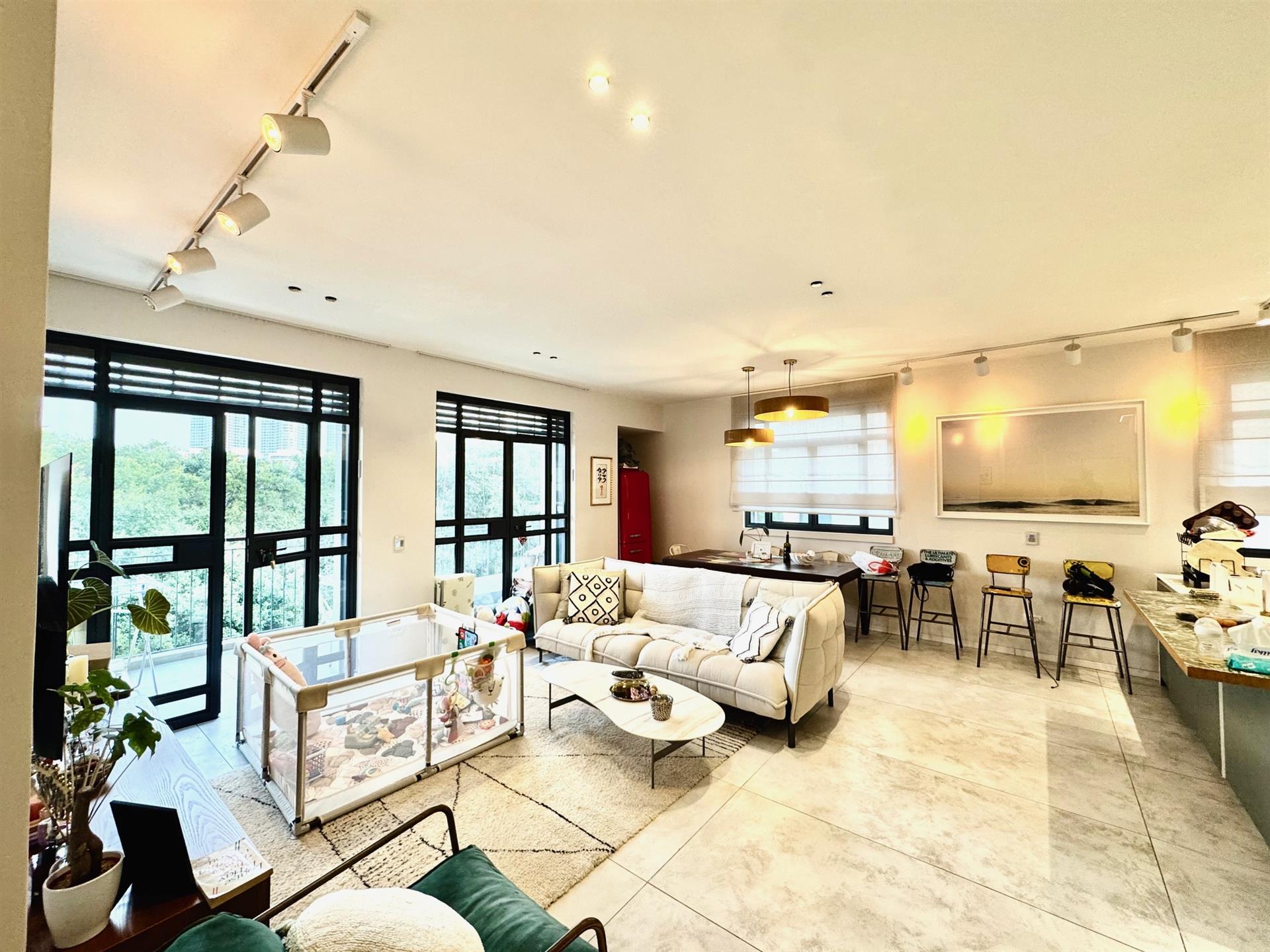 Luxury Living at Its Finest – Rothschild Blvd, Tel Aviv