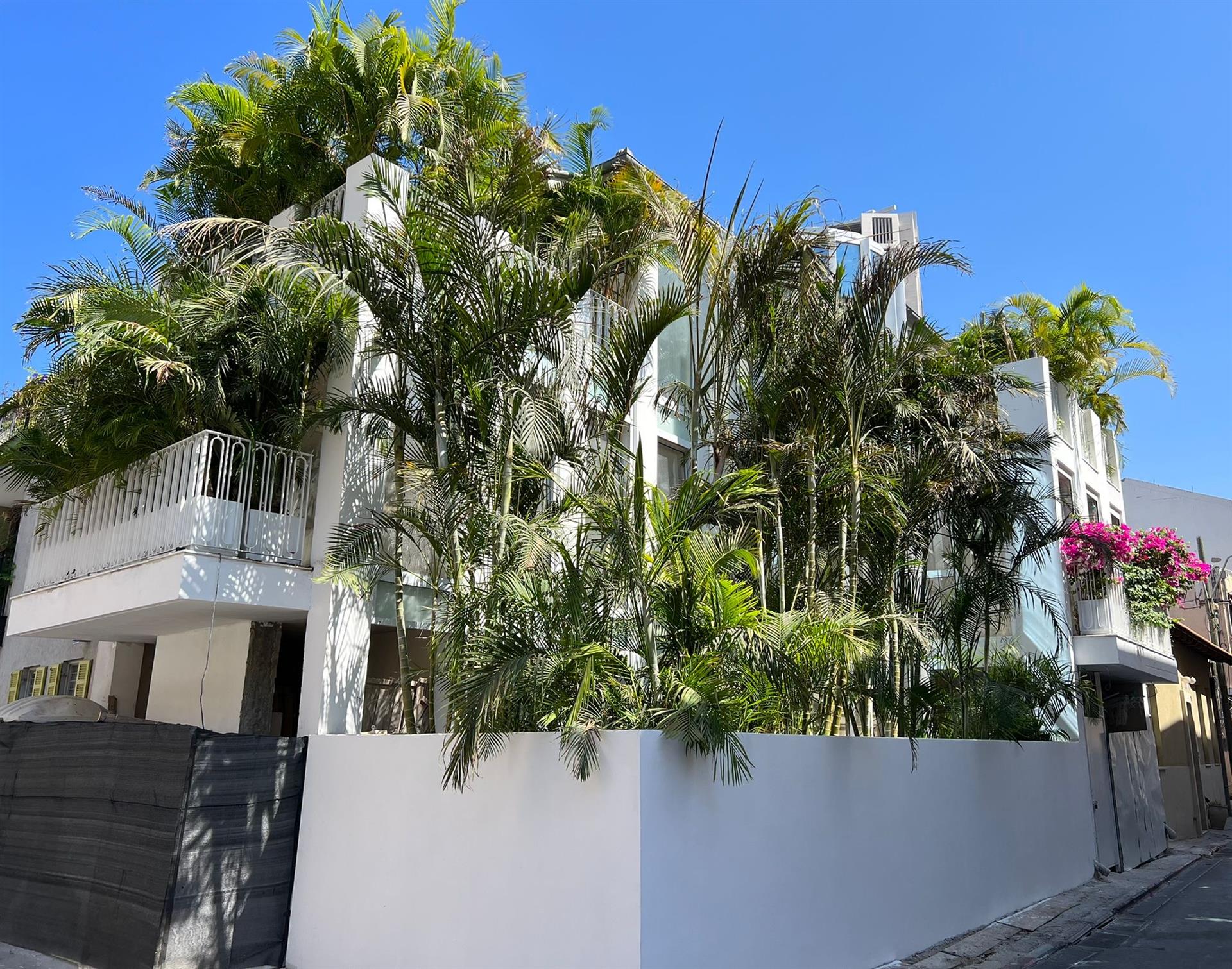 Neve Tzedek Private House | 350m² | Garden & Parking