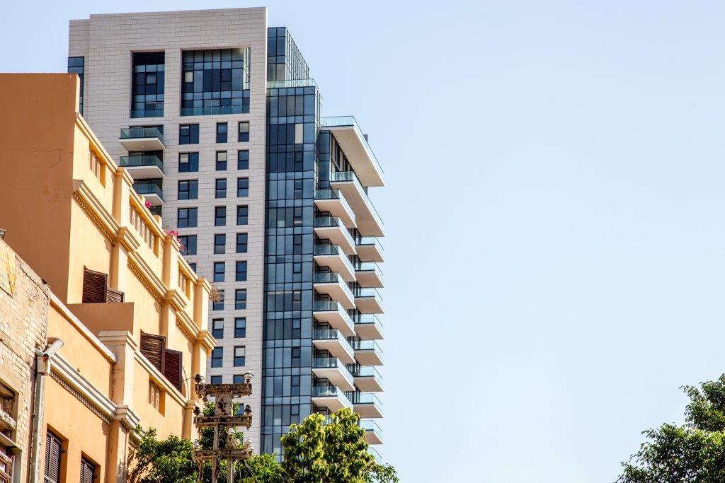 Apartment for sale in a tower with a view of the sea near Neve Tzedek