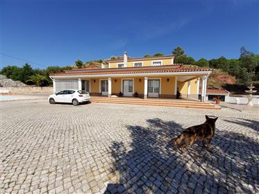 Detached house for sale in Alenquer
