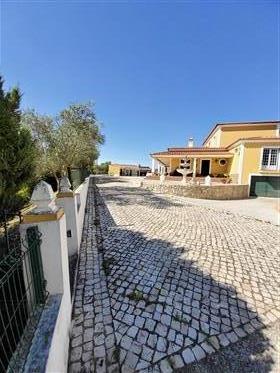 Detached house for sale in Alenquer