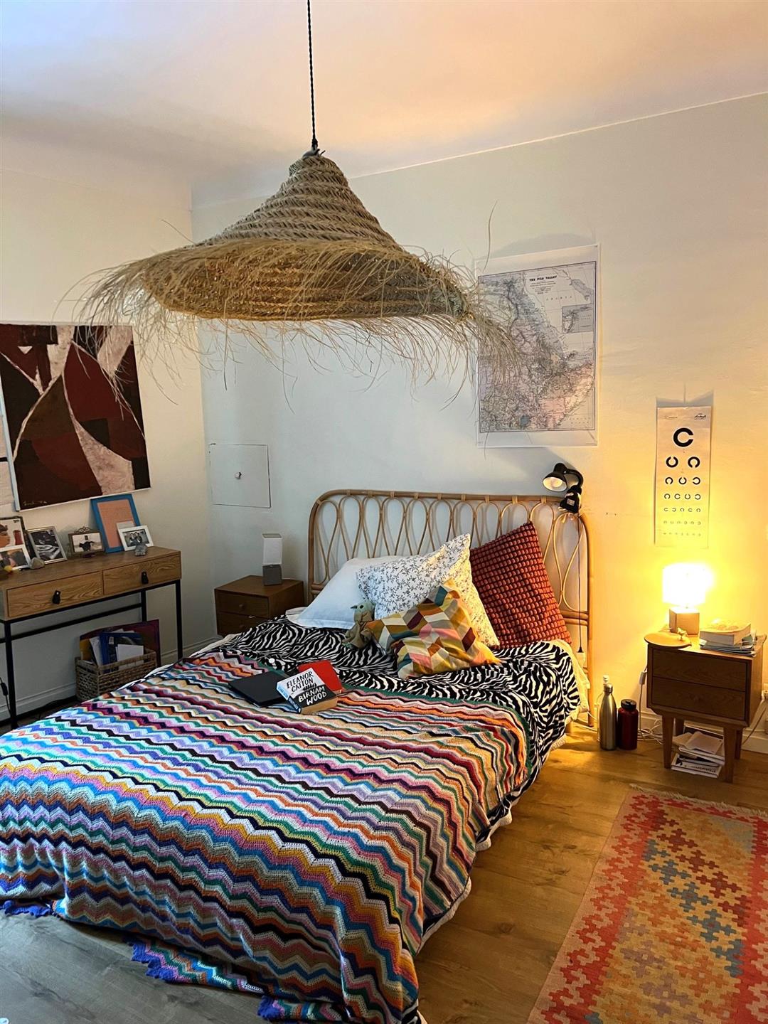 Duplex apartment for sale in Ménerbes in an old restored house in the village center
