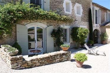 Old charming restored farmhouse for sale in Goult with a courtyard, a landscaped garden and a swimmi