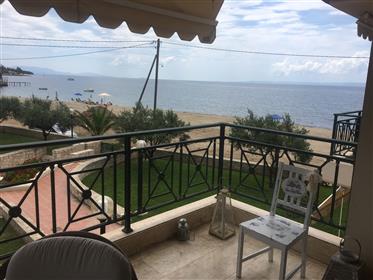2-стаен апартамент с изглед към морето в Геракини 