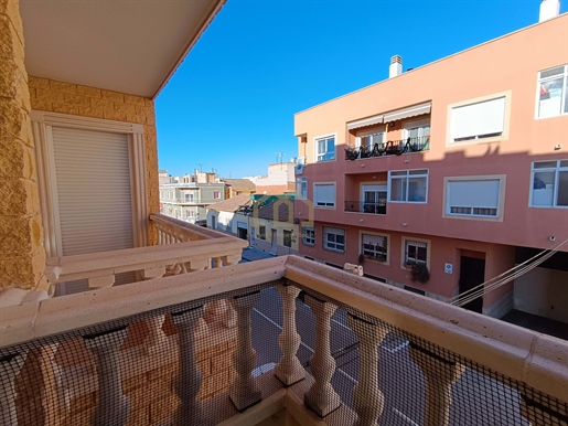 Wonderful apartment in Catral with a central location and proximity to all services