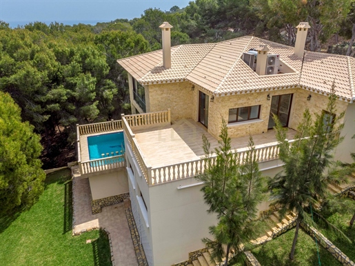 Spectaculaire villa in Dehesa de Campoamor met grote tuin en privé zwembad