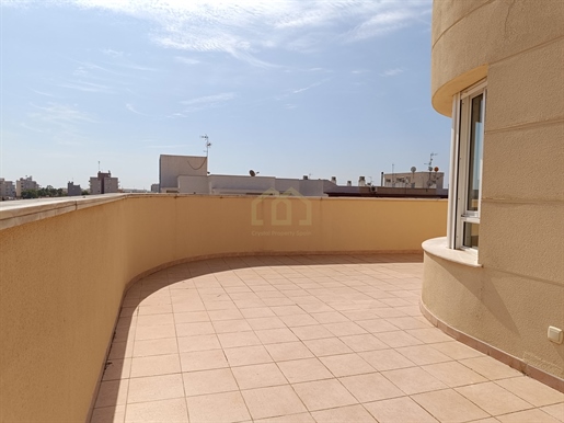 Penthouse au coeur de Torrevieja avec une terrasse de 76 m2