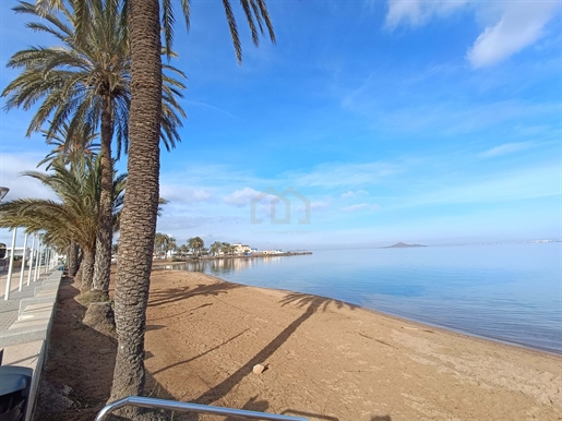 Spectacular top floor apartment in Mar de Cristal with a nice sized terrace and just 2 min walk to t