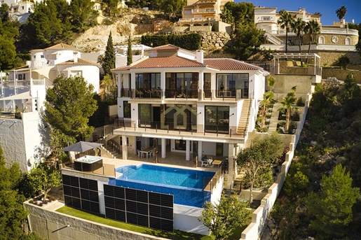 Villa de luxe située dans la célèbre urbanisation d’Altea Hills