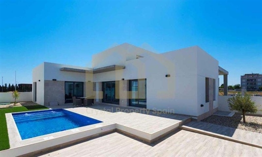 Mediterrane Design-Villa In Der Nähe Von Allem