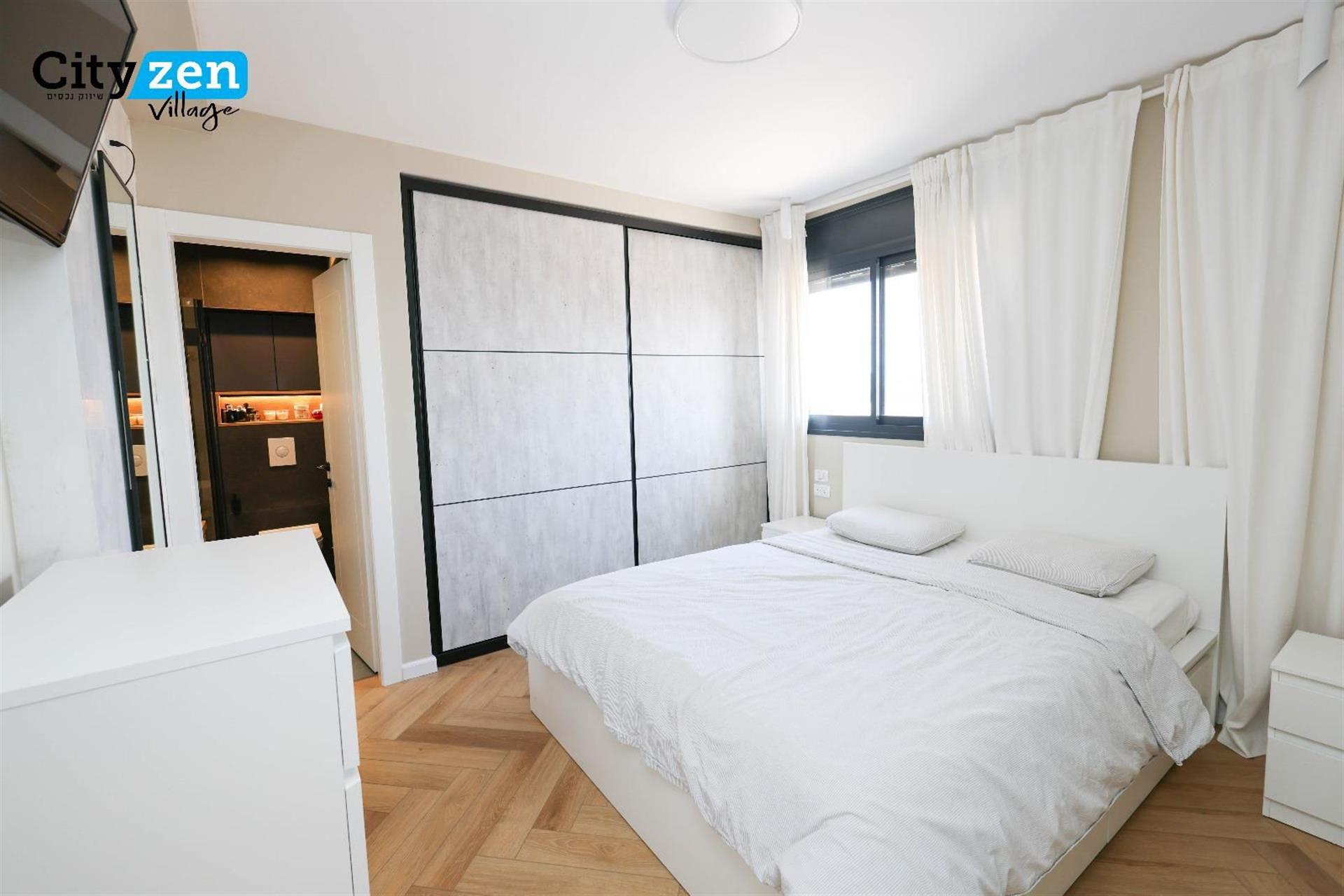 4-Room Apartment with Sun Balcony & Open View