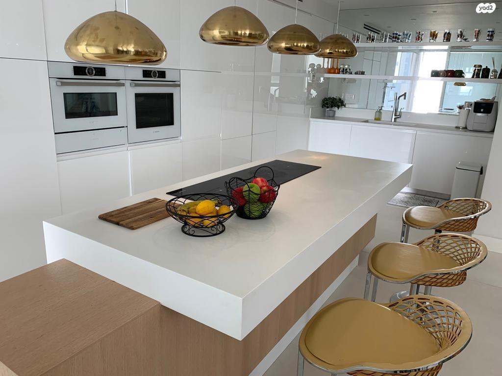 Luxury 5 - room Mini-Penthouse Duplex  in Ir Yamim, Netanya