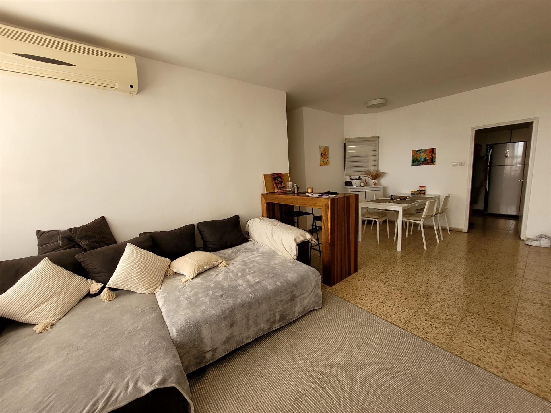 4-Bedroom Apartment with Sea View – Second Line to the Beach – For Sale
