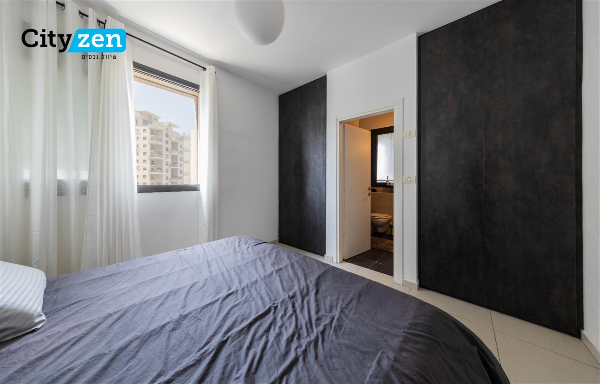 New 5-Room Apartment Near The Sea