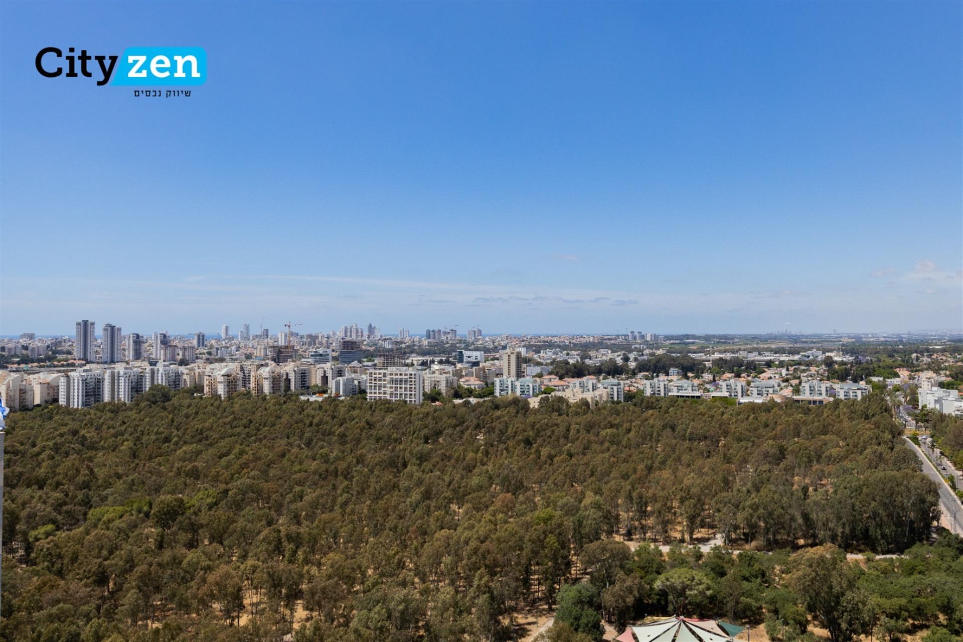 Top 5 rooms Penthouse With Open Green View
