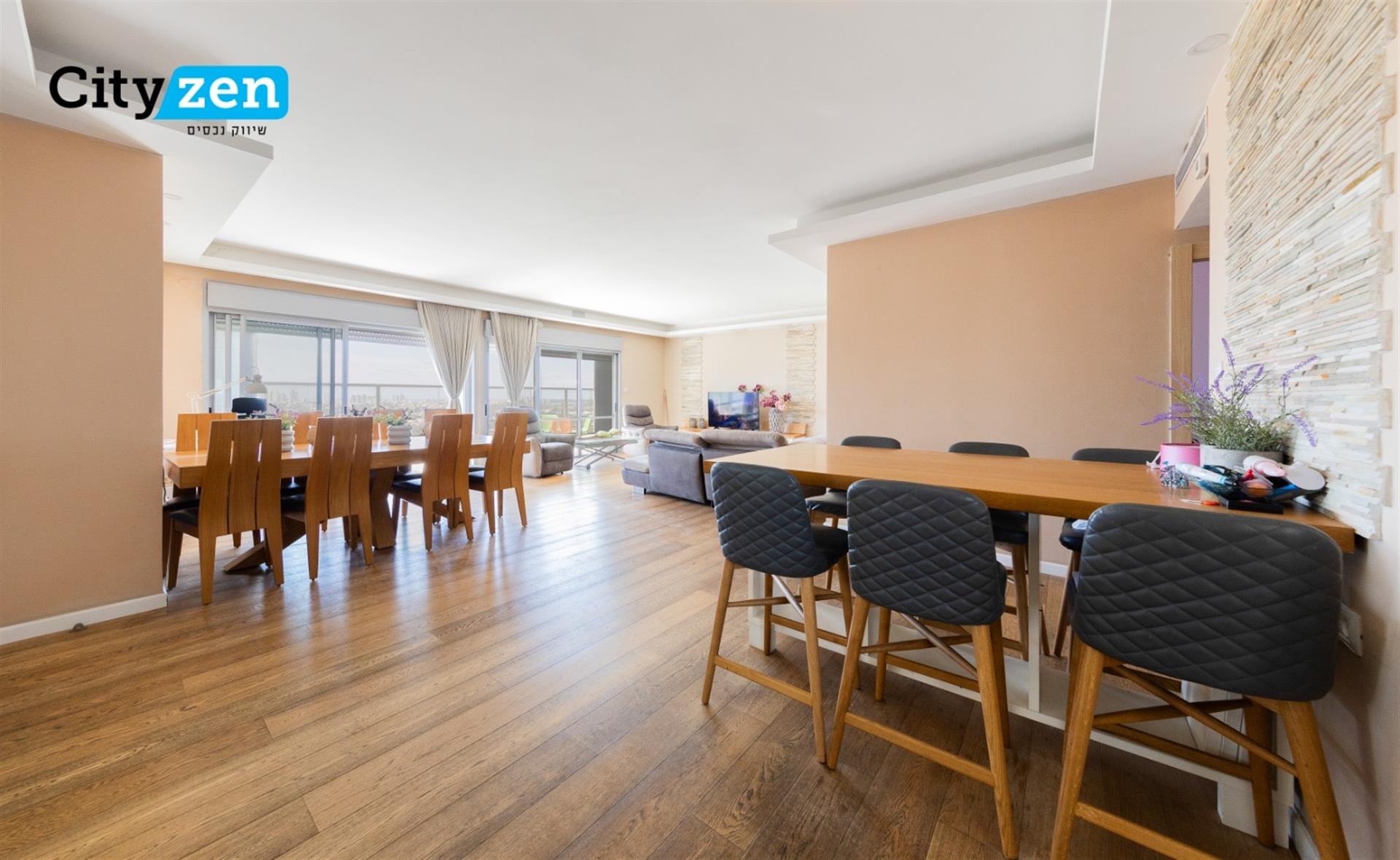 Top 5 rooms Penthouse With Open Green View