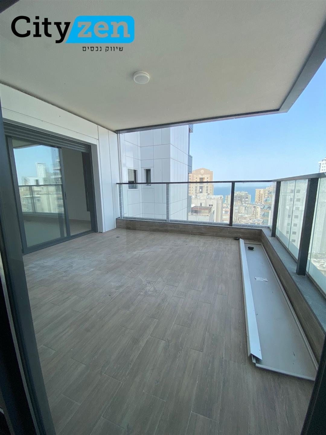 4-Room Apartment with Sun Balcony & Open View