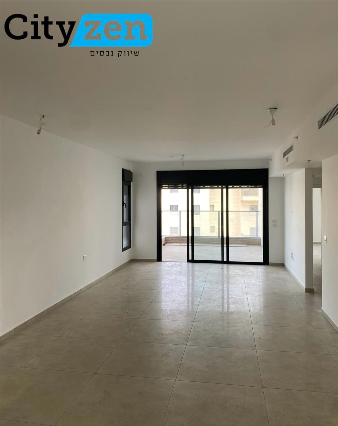 4-Room Apartment with Sun Balcony & Open View