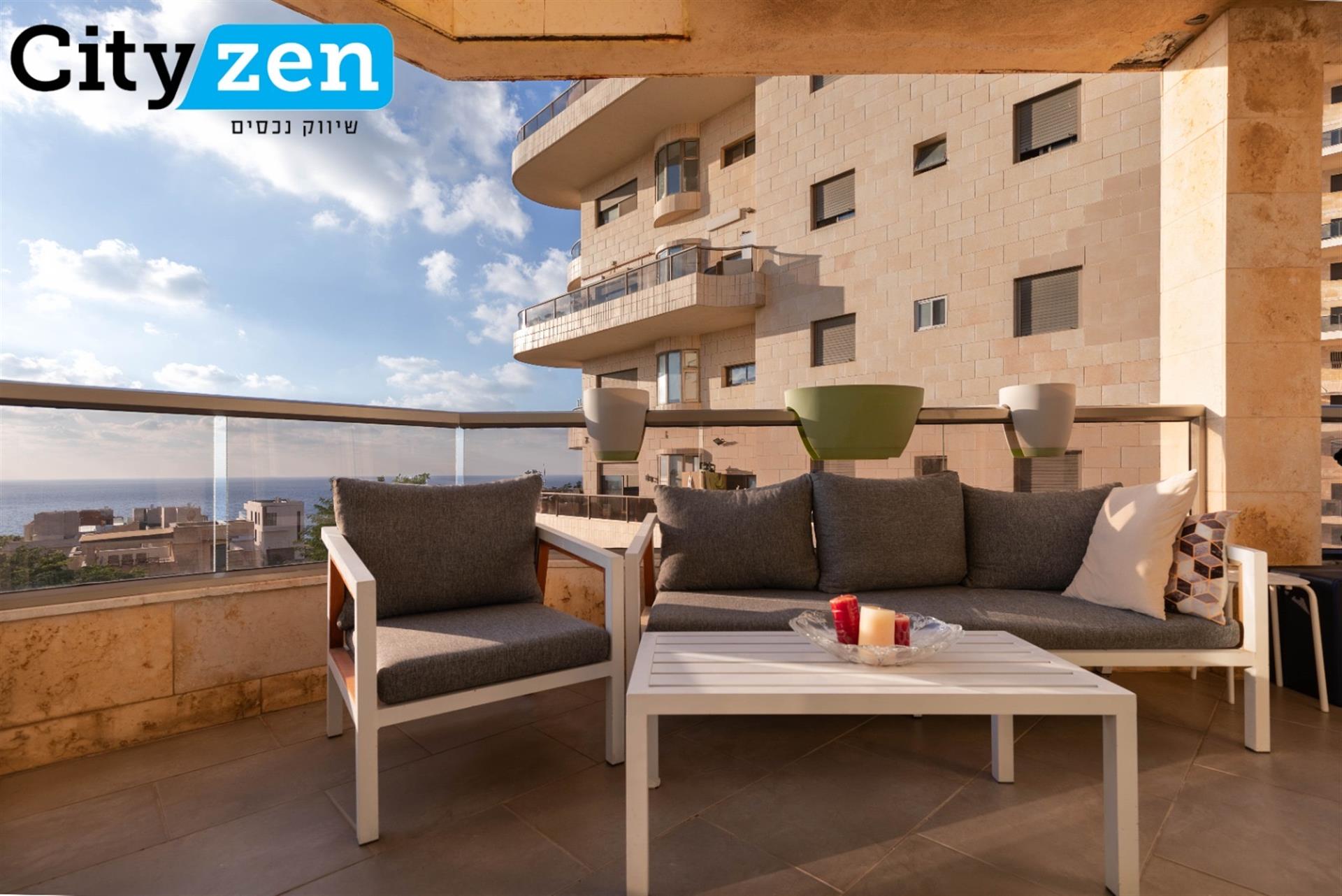 Spacious 5-Room Apartment with Open Sea View & Private Storage 