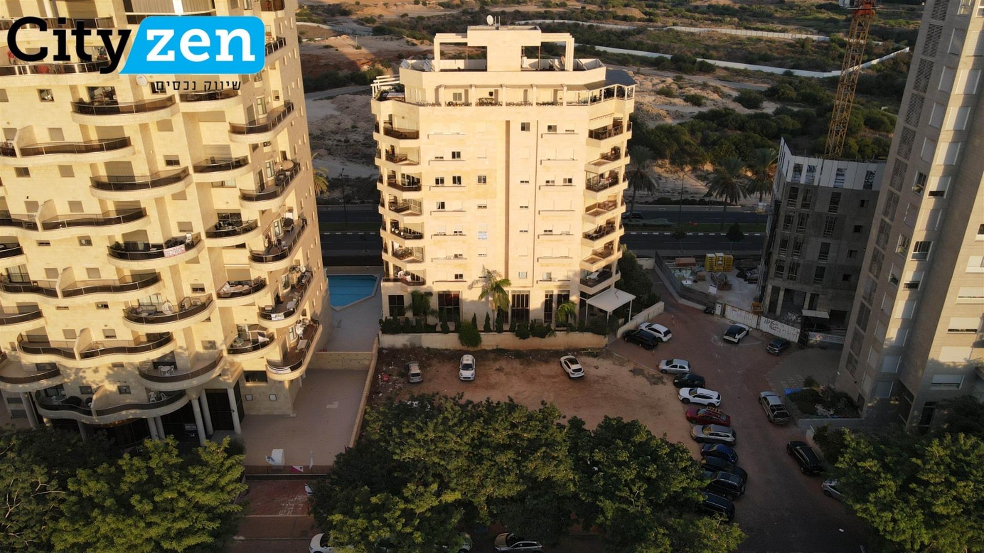 Spacious 5-Room Apartment with Open Sea View & Private Storage 