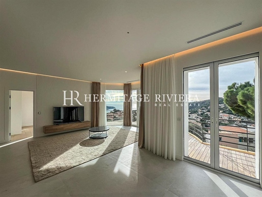 Splendid renovated apartment with panoramic sea view