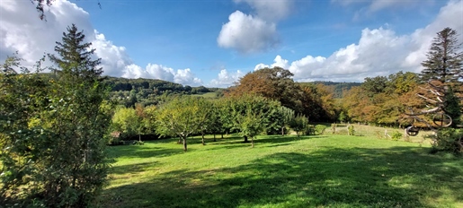 Comtoise farm - 1.6ha - exceptional view with warm house on the edge of the forest