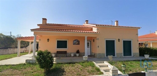 Home / Villa met 5 Kamers in Leiria met 135,00 m²