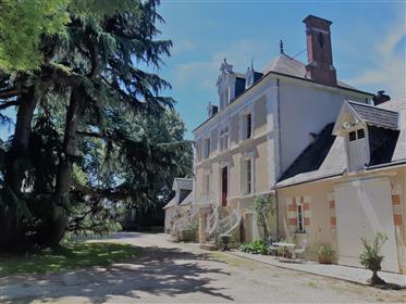 6 sovrum Mansion House i Loiredalen