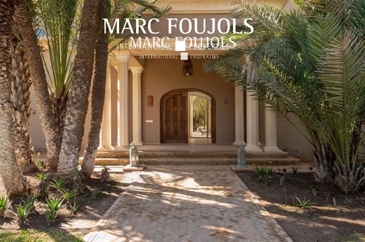 Exceptionnelle villa à vendre en Palmeraie de Marrakech
