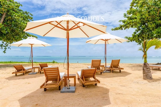 Seaside Elegance Redefined: Luxury Beachfront Residence