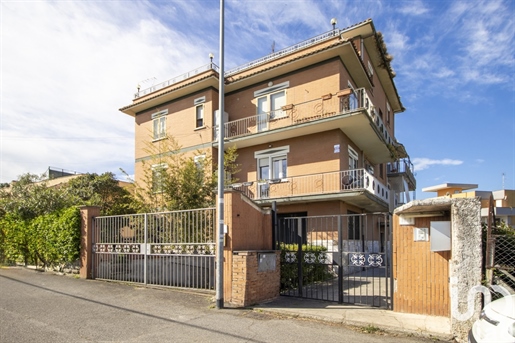 Vendita Appartamento 115 m² - 2 camere - Roma