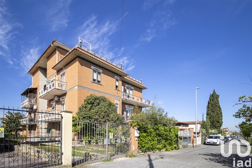 Sale Apartment 115 m² - 2 bedrooms - Rome