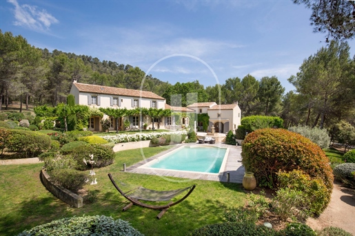Prachtig landhuis te koop nabij Aix en Provence