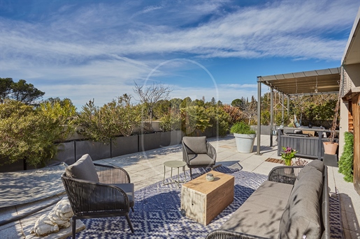 Magnificent 130m² roof terrace flat for sale in Aix Sud
