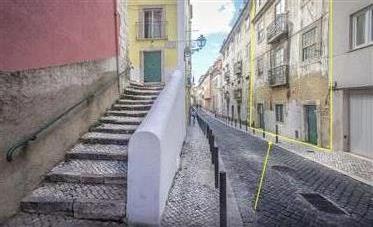Volné stavební s 5 pater v historickém centru Lisabonu 