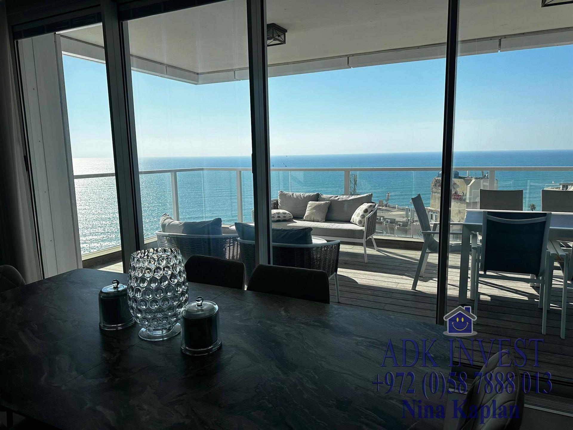 For sale in a luxury building in Netanya Magdal David