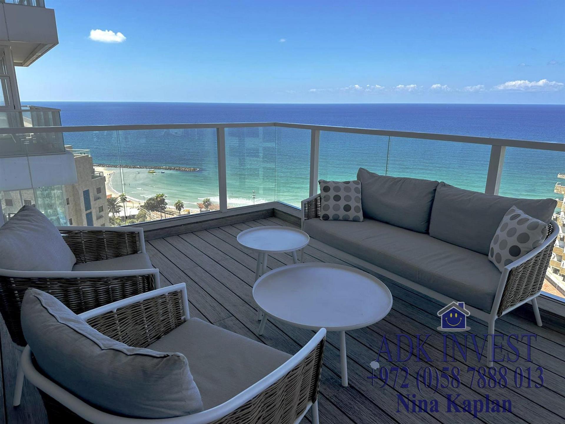 For sale in a luxury building in Netanya Magdal David