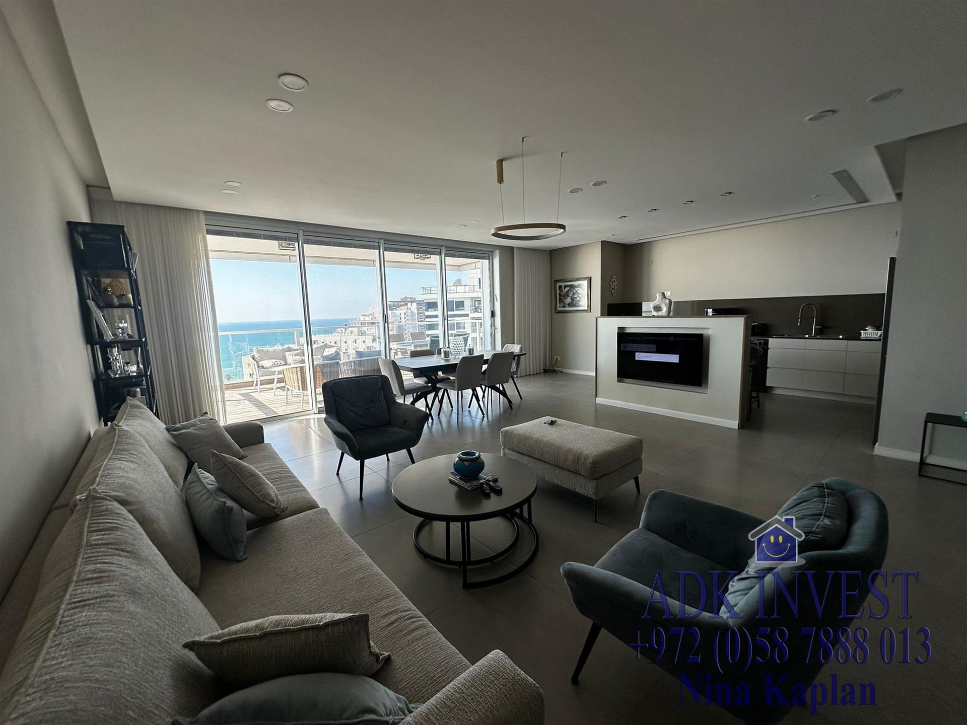 For sale in a luxury building in Netanya Magdal David