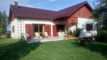 Great House on land of 25,000 m² in Romania, common of itchy, dep of Cluj (Transylvania, Ca